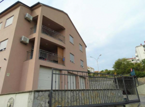 S Sea Apartment with Sea View and Balcony